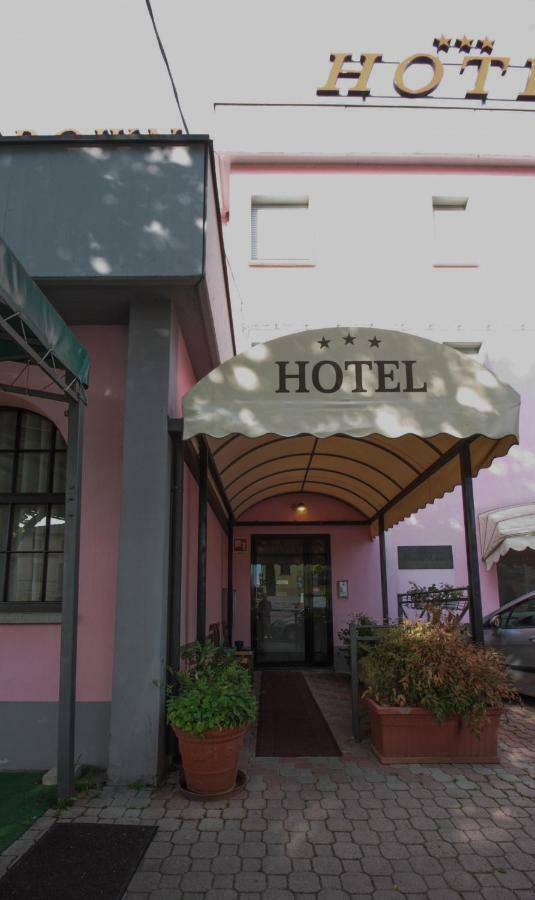 Hotel Rose&Crown Correggio Exterior photo